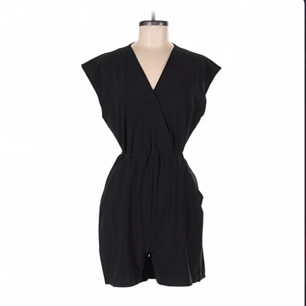 Athleta V-Neck Sleeveless Black Solid Casual Athleisure Romper